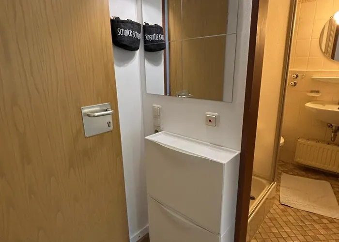 Urban Oasis 3*